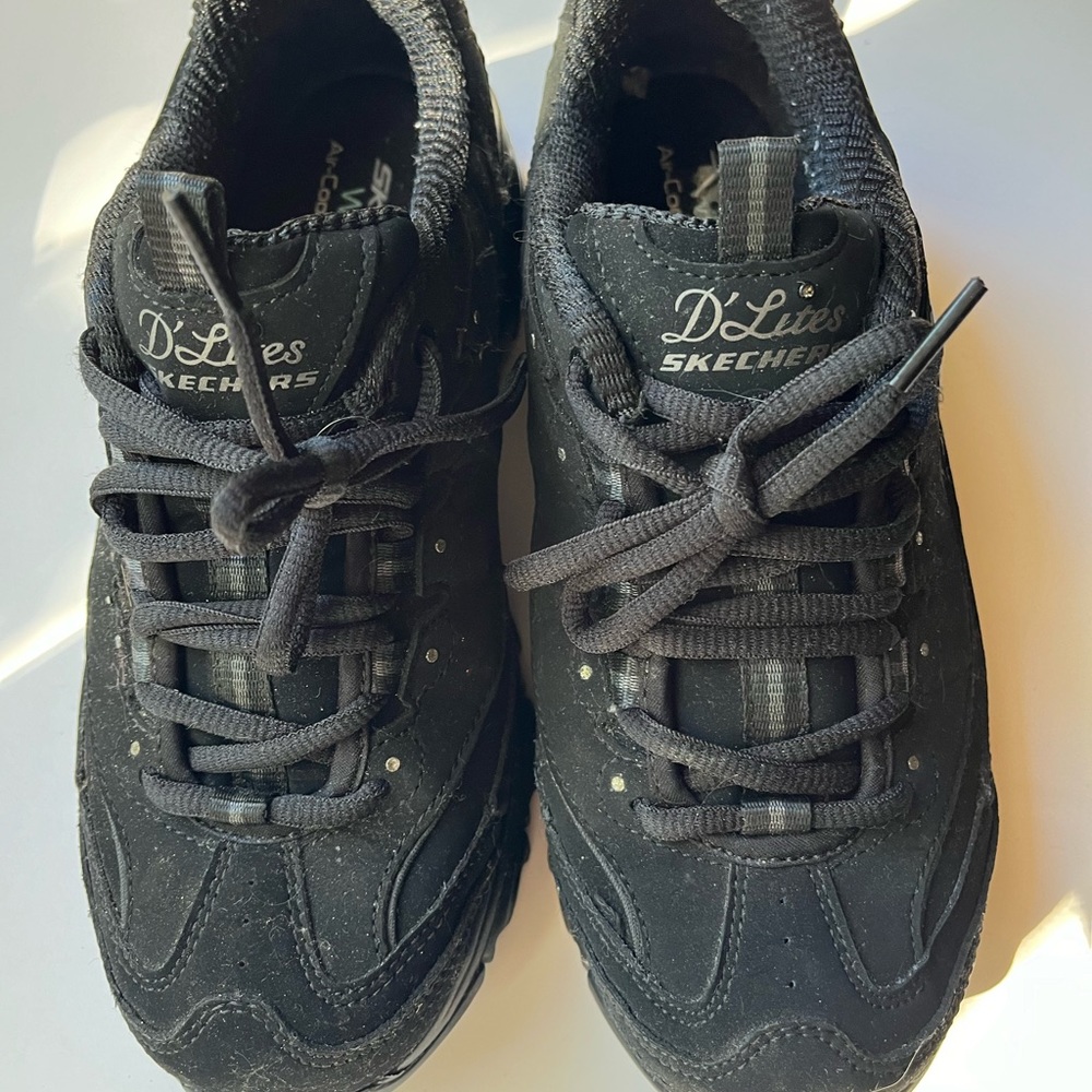 Skechers black shoes size 7